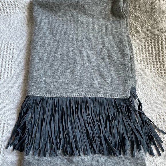 Beryll Gray Cashmere Soft Scarf with Leather Fringe Unisex - Picture 1 of 6